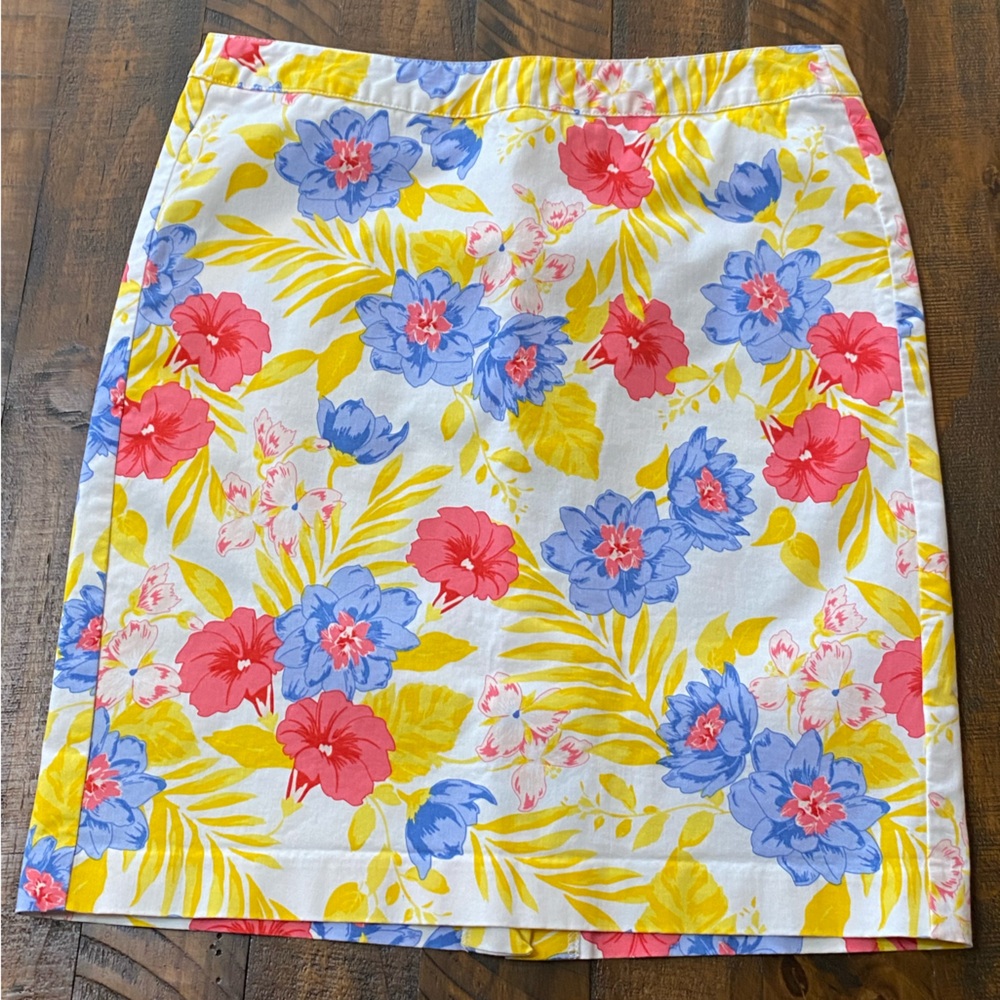 Old Navy Womens Floral Skirt with Pink, Blue, and Yellow Flowers Sz 4 Zip Back